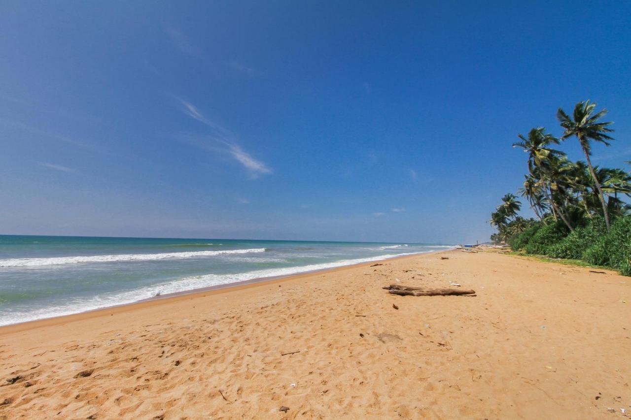 Oyo 459 Barasti Beach Resort Kalutara Exterior photo
